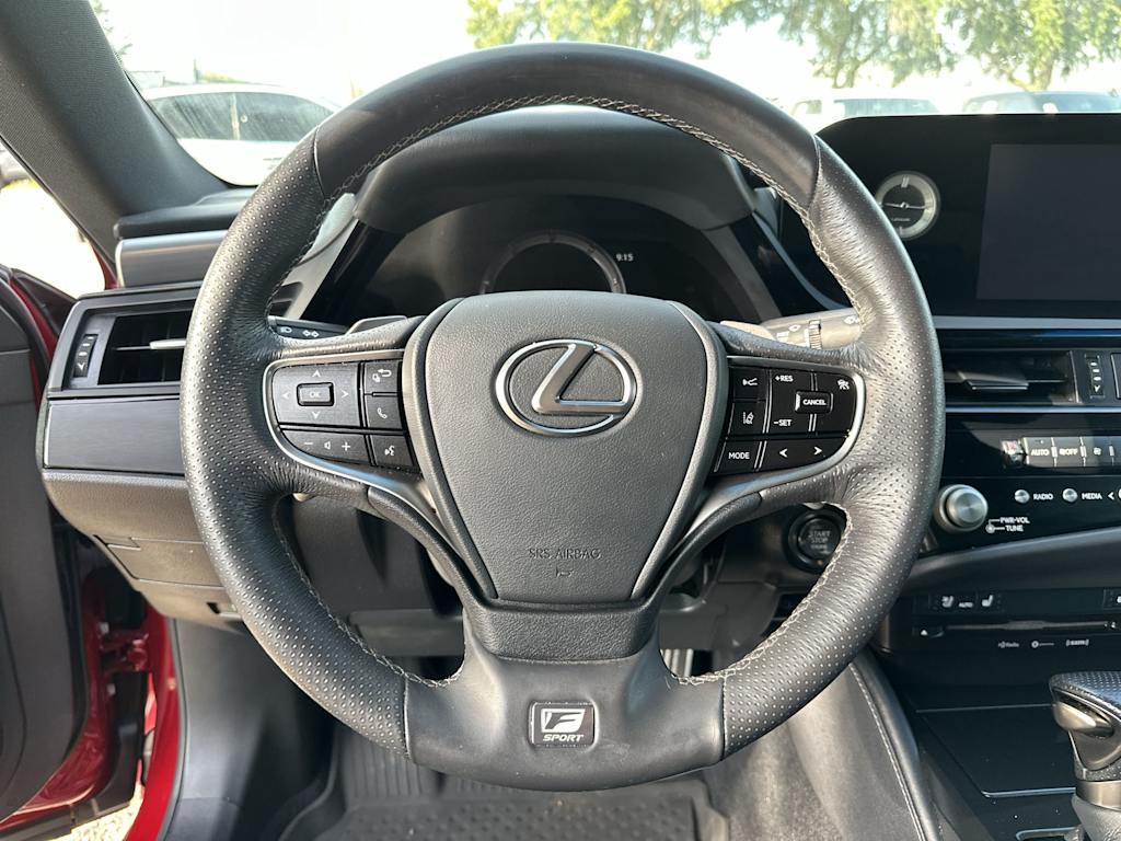 Thumbnail: 2022 Lexus ES - 9
