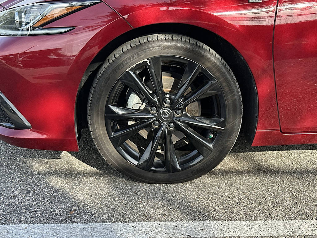 Thumbnail: 2022 Lexus ES - 8
