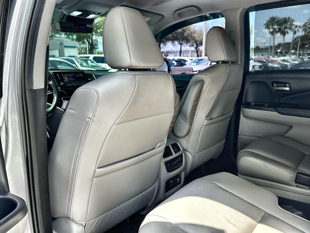 Thumbnail: 2020 Honda Pilot - 25