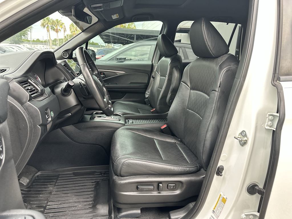 Thumbnail: 2020 Honda Passport - 10