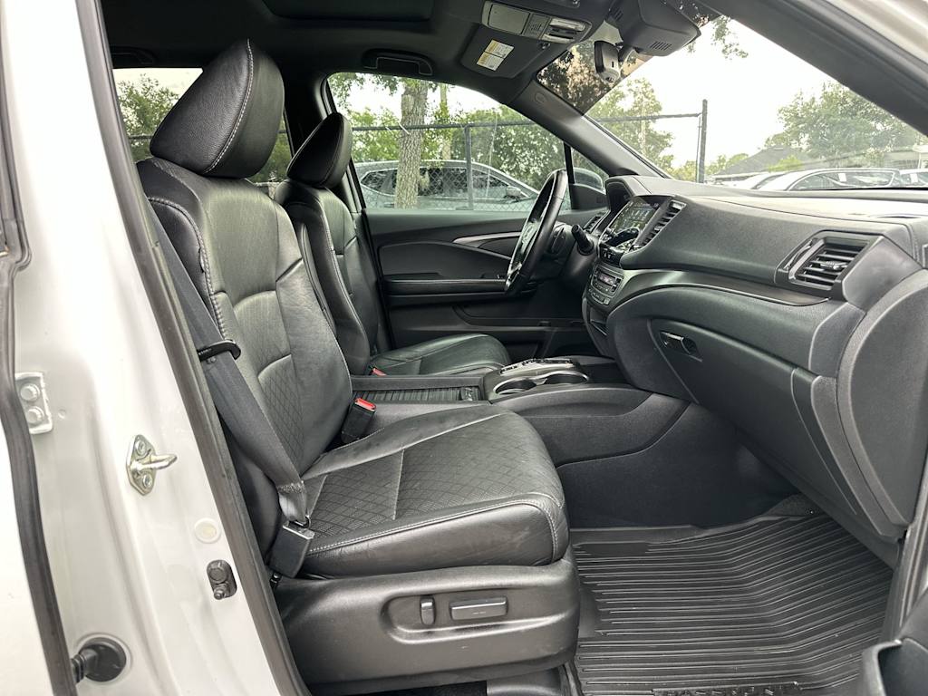 Thumbnail: 2020 Honda Passport - 19