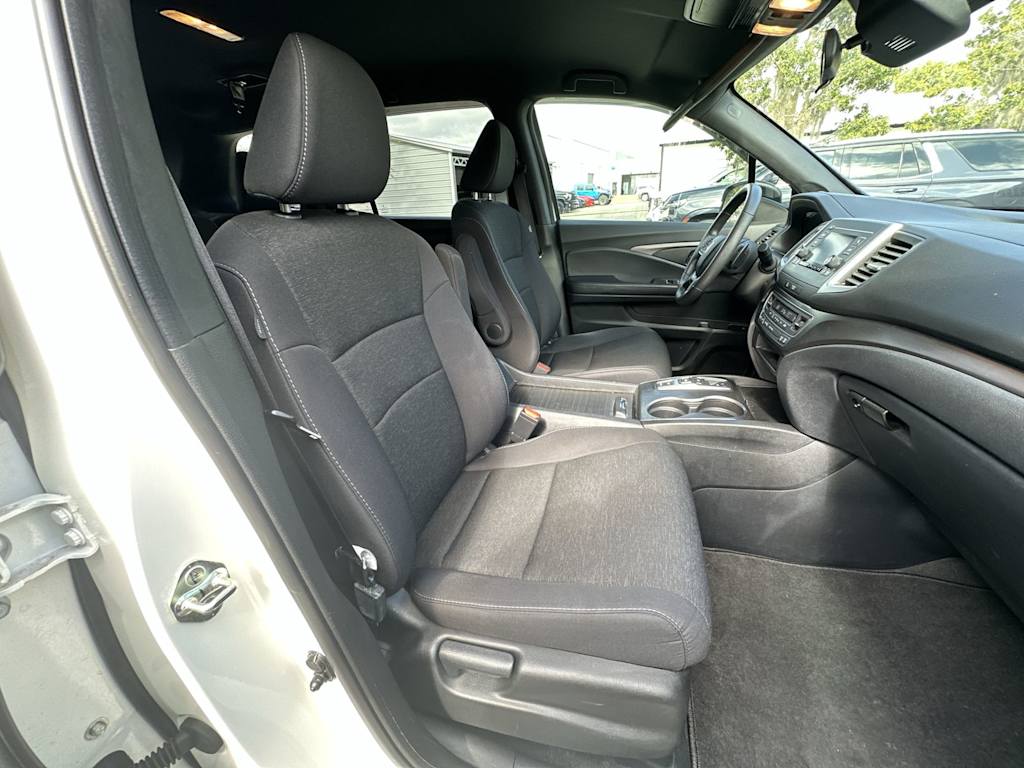 Thumbnail: 2019 Honda Passport - 19