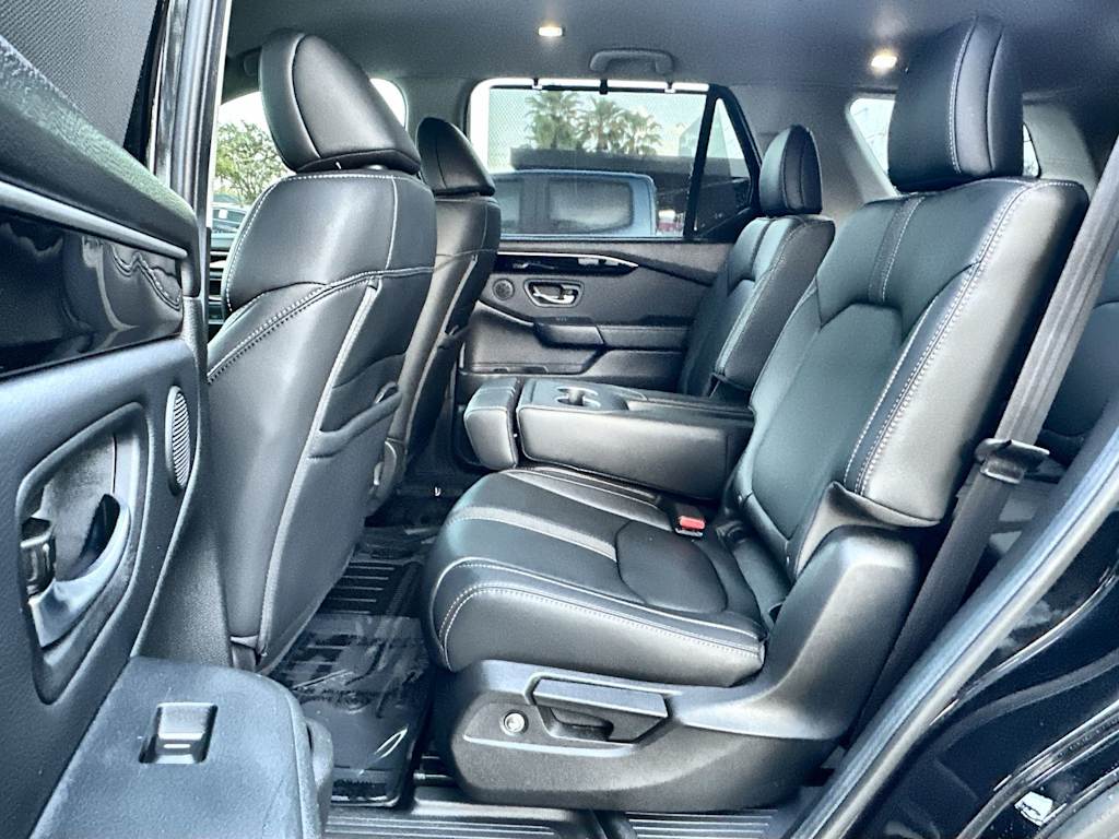 Thumbnail: 2025 Honda Pilot - 13