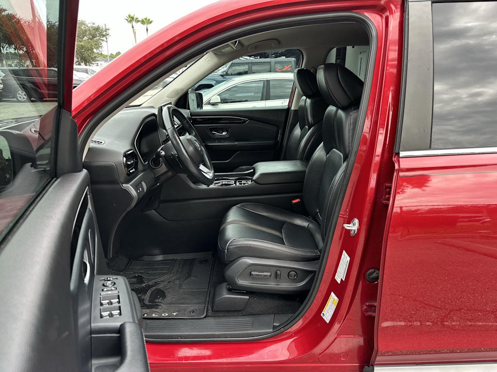 Thumbnail: 2023 Honda Pilot - 17