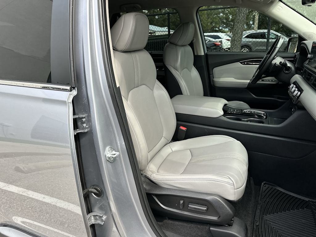 Thumbnail: 2023 Honda Pilot - 11