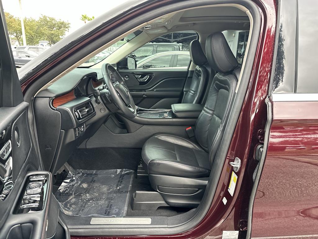 Thumbnail: 2021 Lincoln Aviator - 10
