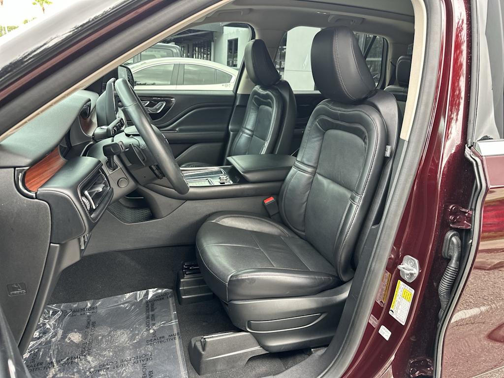 Thumbnail: 2021 Lincoln Aviator - 11