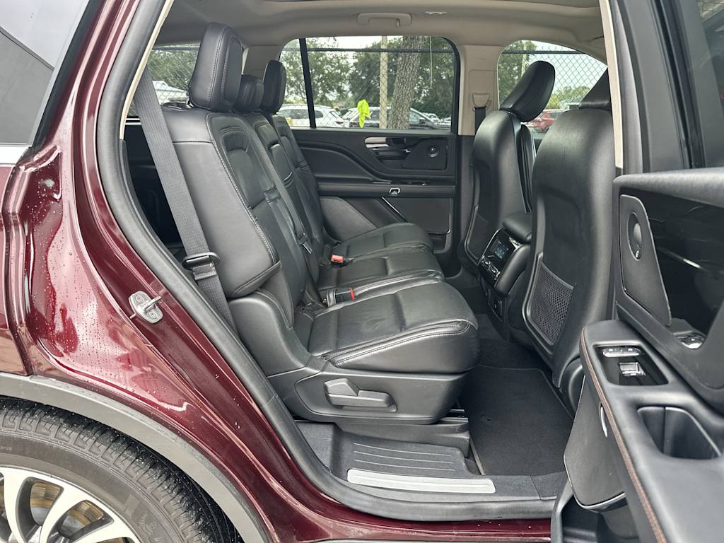 Thumbnail: 2021 Lincoln Aviator - 24