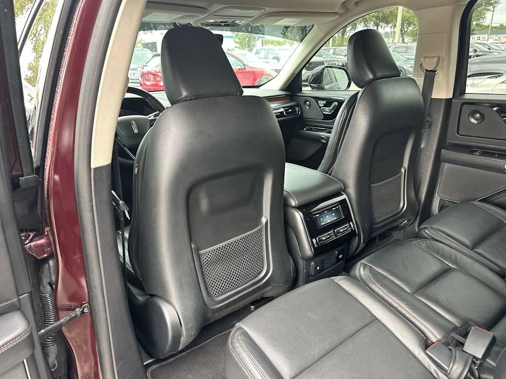 Thumbnail: 2021 Lincoln Aviator - 23