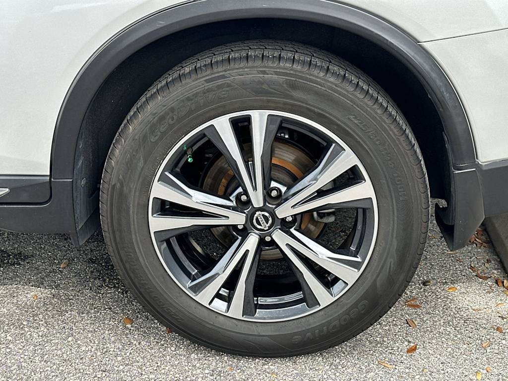 Thumbnail: 2018 Nissan Rogue - 8