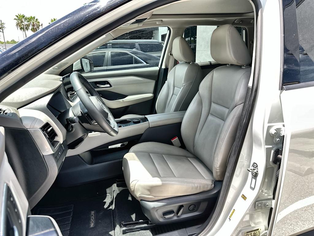 Thumbnail: 2021 Nissan Rogue - 22