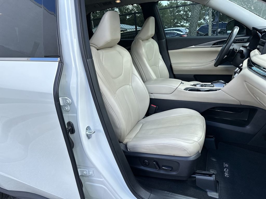 Thumbnail: 2023 INFINITI QX60 - 11