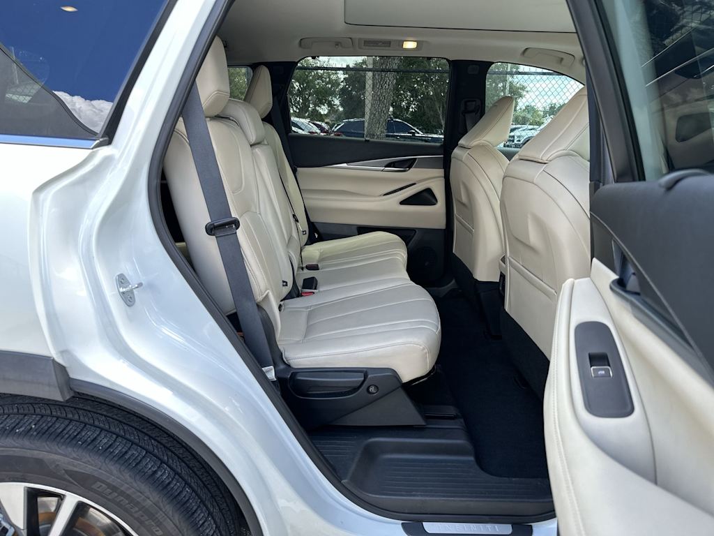 Thumbnail: 2023 INFINITI QX60 - 25