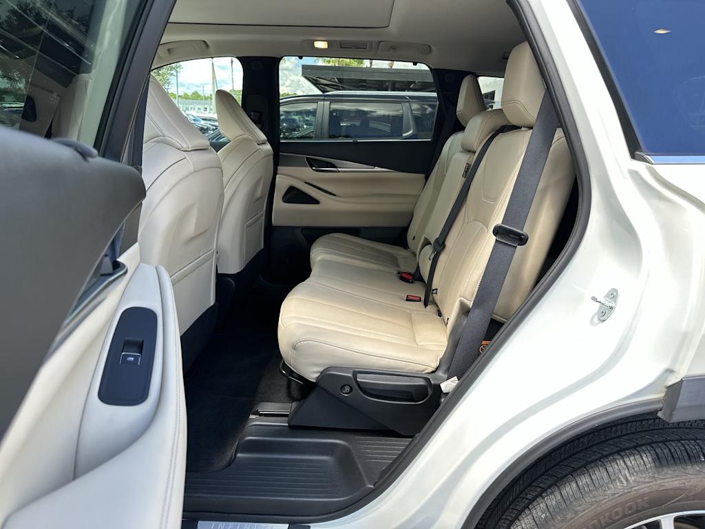 Thumbnail: 2023 INFINITI QX60 - 12