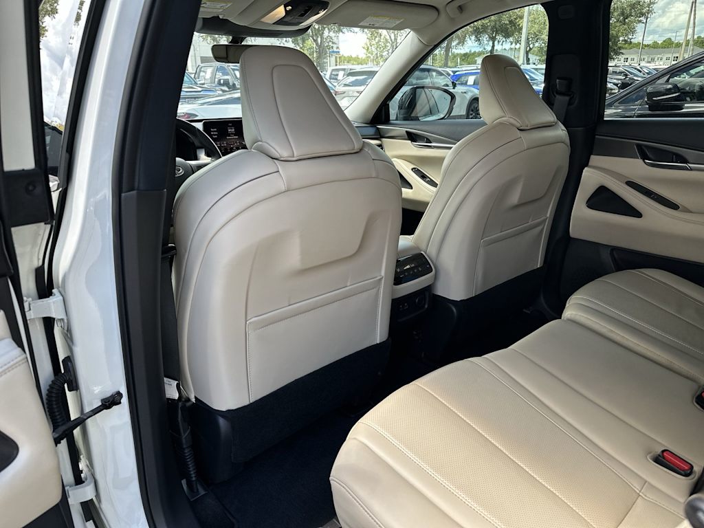 Thumbnail: 2023 INFINITI QX60 - 24