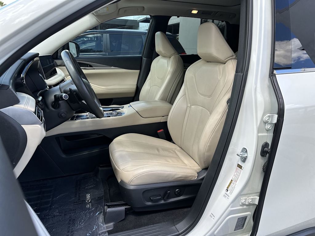 Thumbnail: 2023 INFINITI QX60 - 10