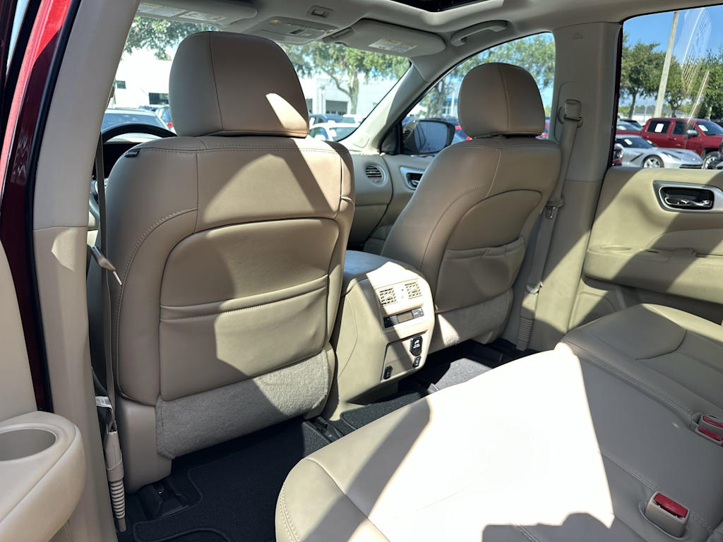 Thumbnail: 2017 Nissan Pathfinder - 13
