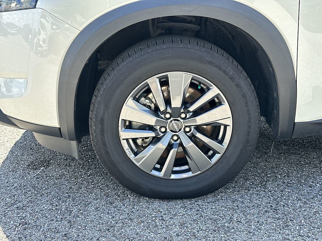 Thumbnail: 2024 Nissan Pathfinder - 8