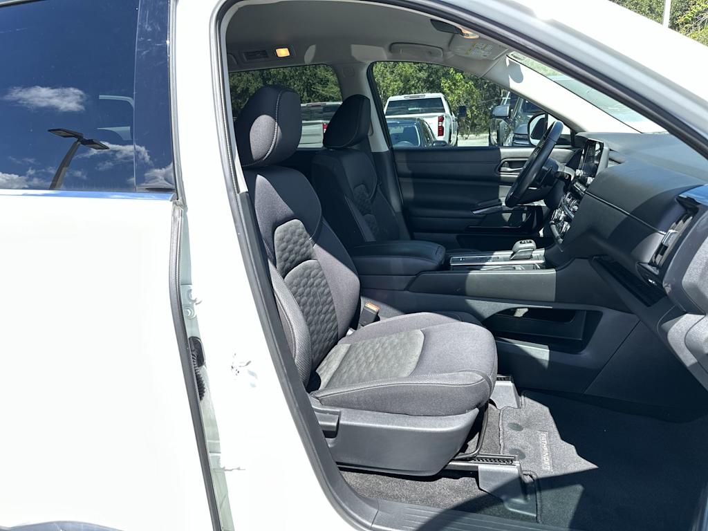 Thumbnail: 2024 Nissan Pathfinder - 12