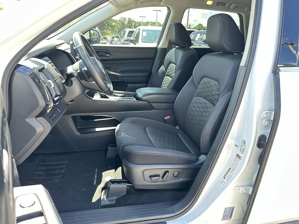 Thumbnail: 2024 Nissan Pathfinder - 11