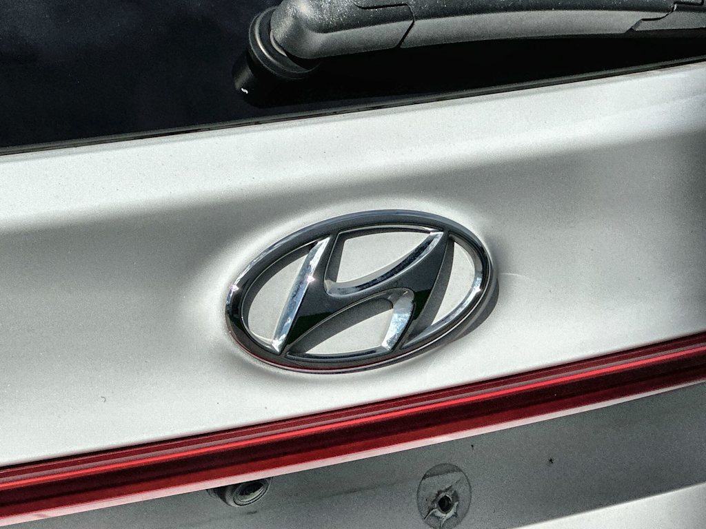 Thumbnail: 2023 Hyundai Santa Fe - 22