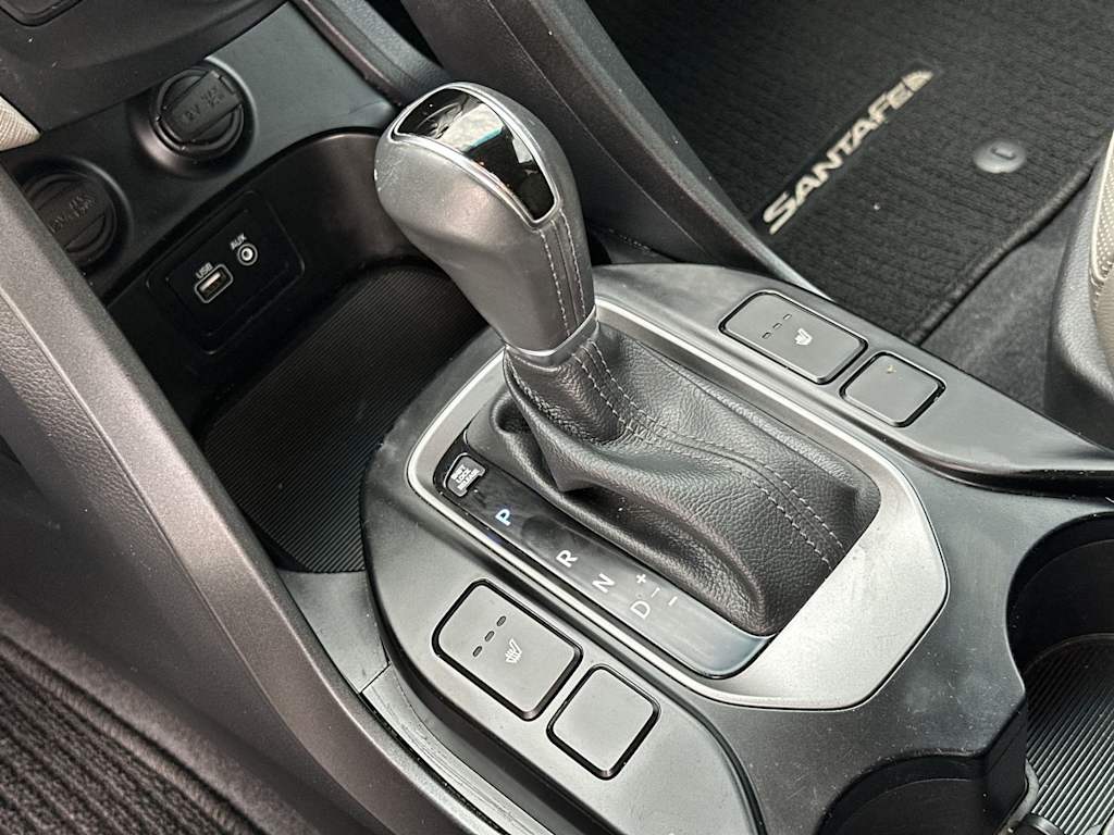 Thumbnail: 2017 Hyundai Santa Fe - 14