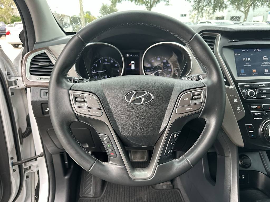 Thumbnail: 2017 Hyundai Santa Fe - 9