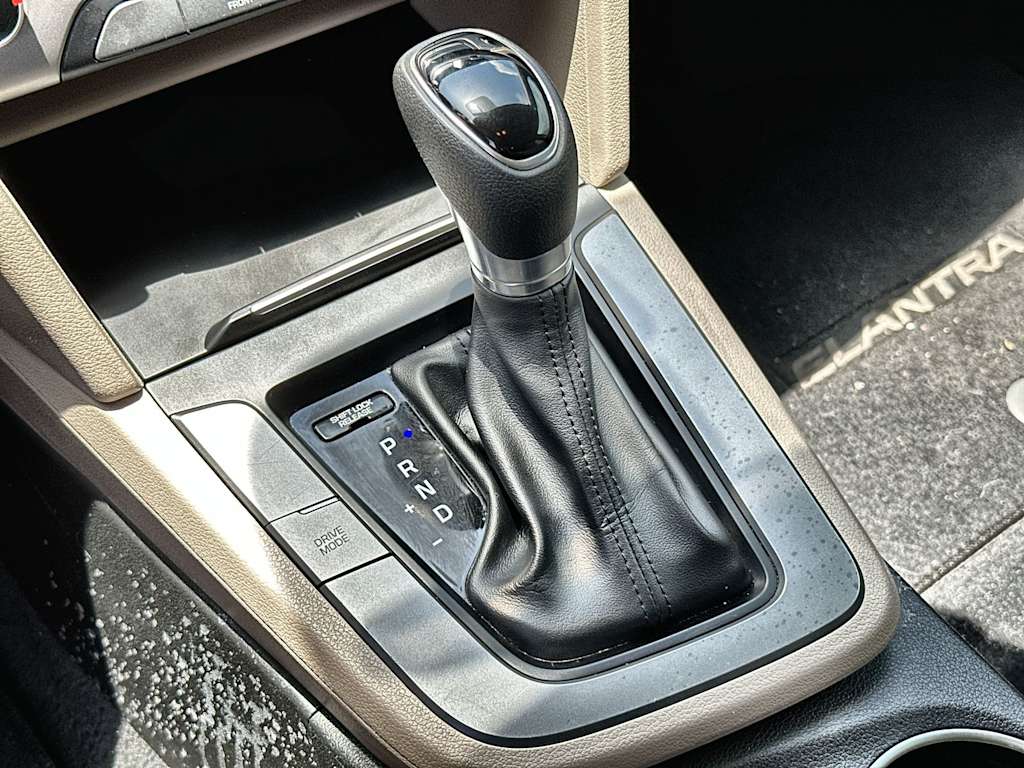 Thumbnail: 2018 Hyundai Elantra - 14
