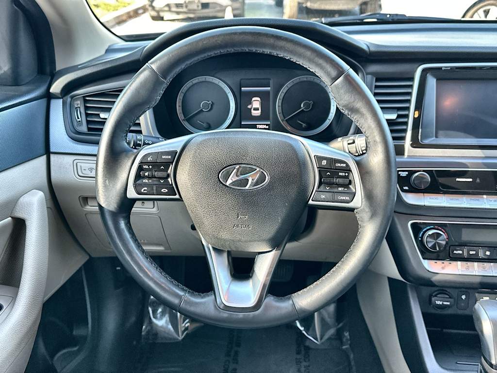 Thumbnail: 2019 Hyundai Sonata - 10
