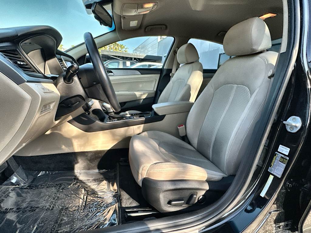 Thumbnail: 2019 Hyundai Sonata - 12