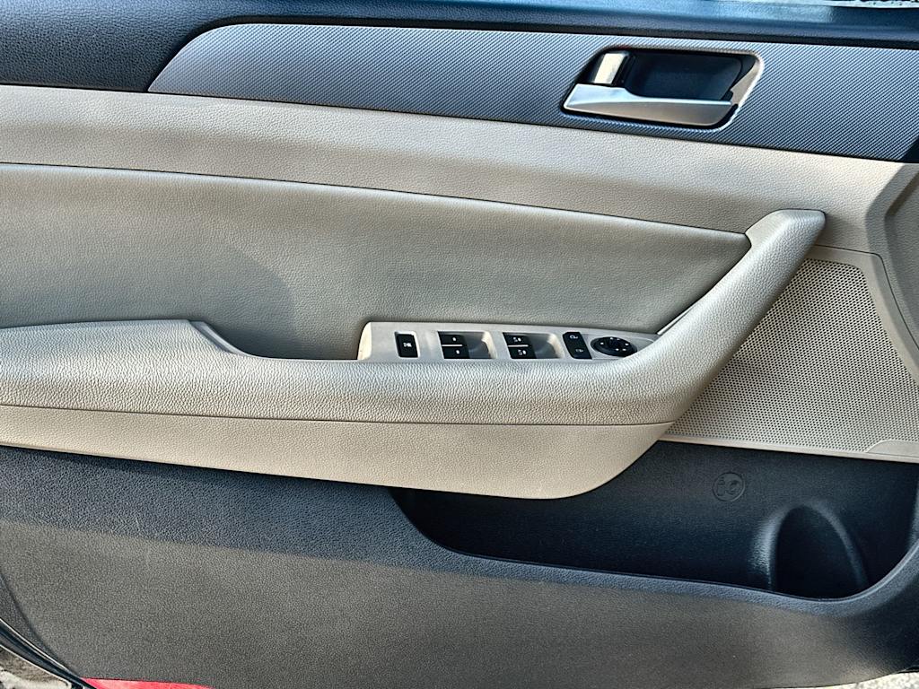 Thumbnail: 2019 Hyundai Sonata - 28