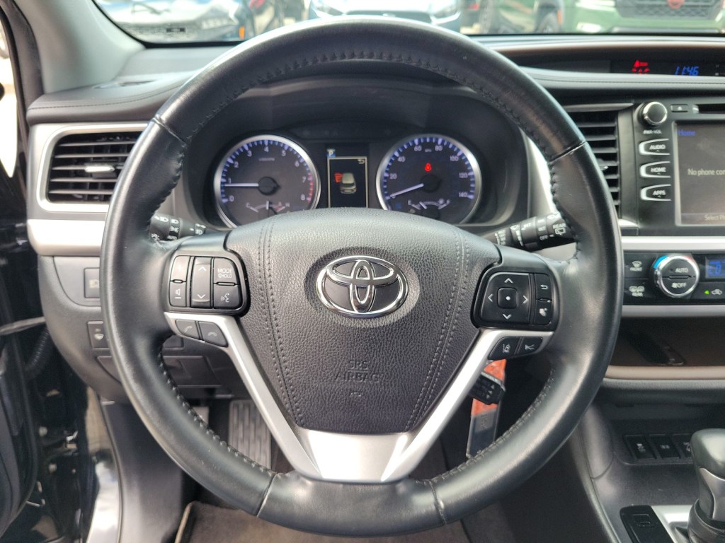 2019 Toyota Highlander Plus 9