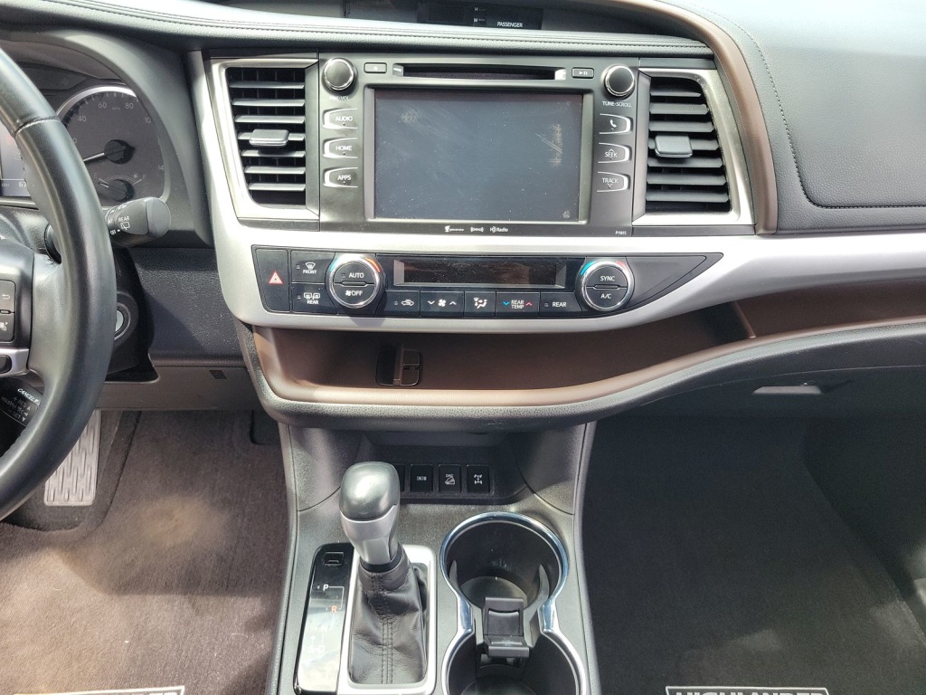 2019 Toyota Highlander Plus 13