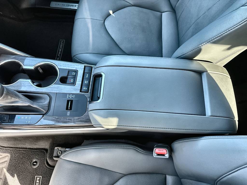 Thumbnail: 2021 Toyota Highlander - 15