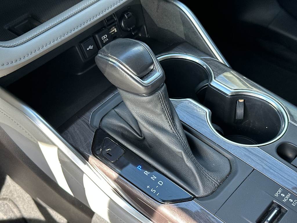 Thumbnail: 2021 Toyota Highlander - 27