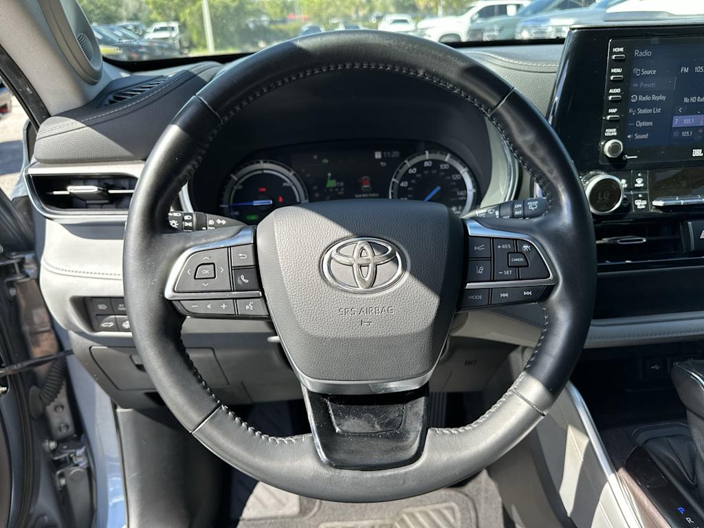 Thumbnail: 2021 Toyota Highlander - 10