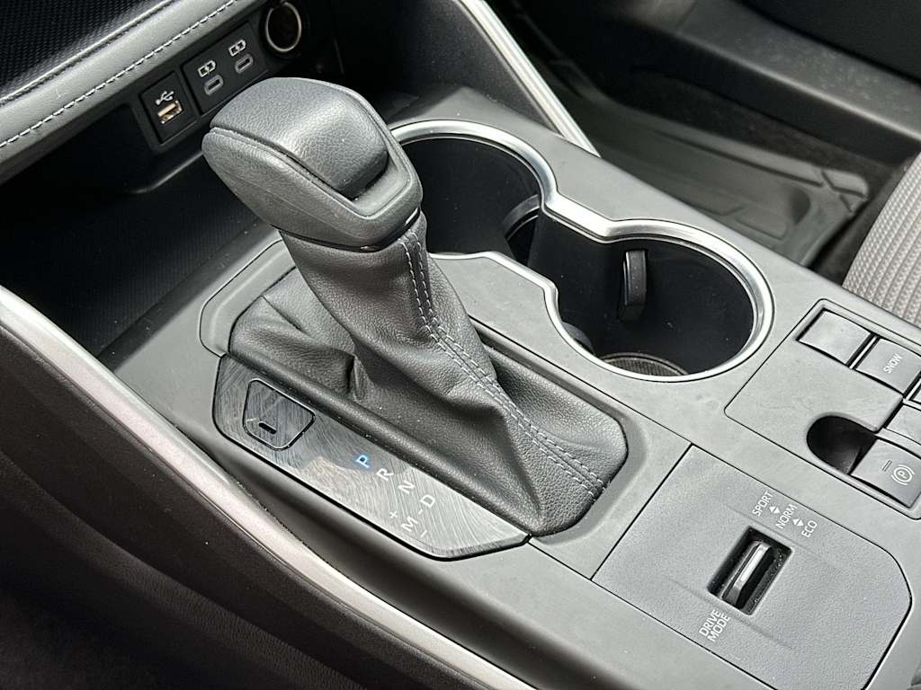 Thumbnail: 2023 Toyota Highlander - 13