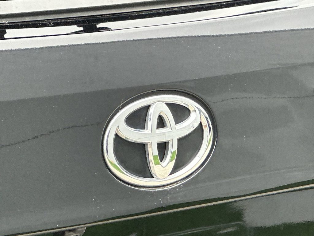 Thumbnail: 2023 Toyota Highlander - 23