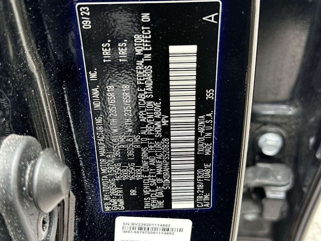 Thumbnail: 2023 Toyota Highlander - 17