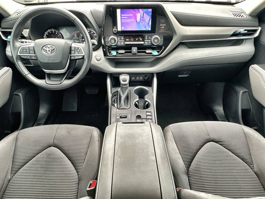 Thumbnail: 2023 Toyota Highlander - 2