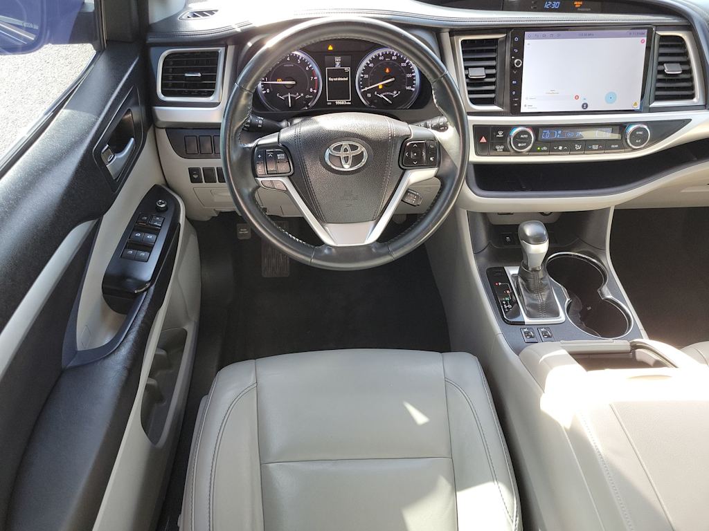 2016 Toyota Highlander XLE 12