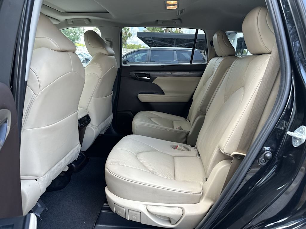 Thumbnail: 2021 Toyota Highlander - 13