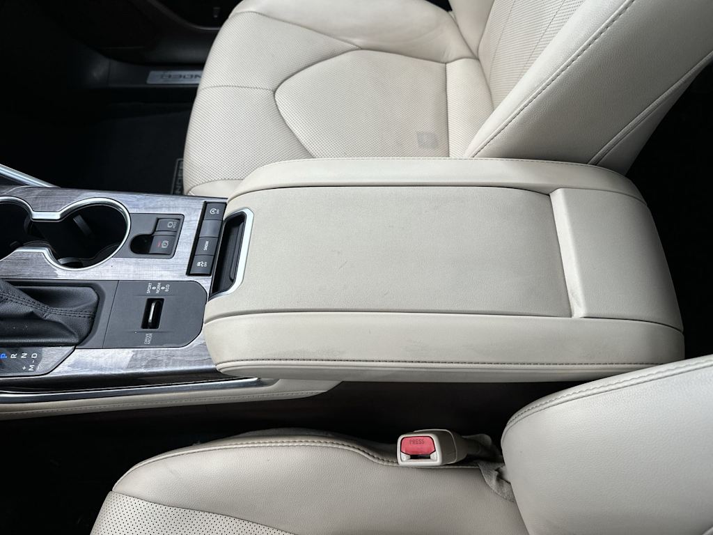 Thumbnail: 2021 Toyota Highlander - 15