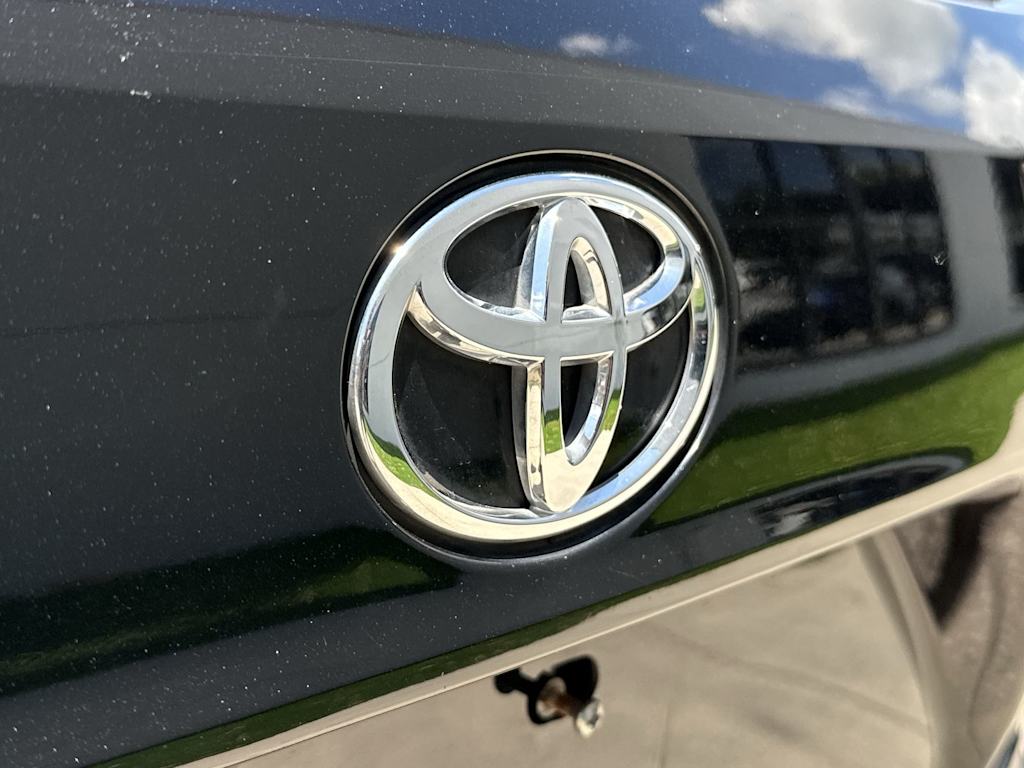 Thumbnail: 2021 Toyota Highlander - 24