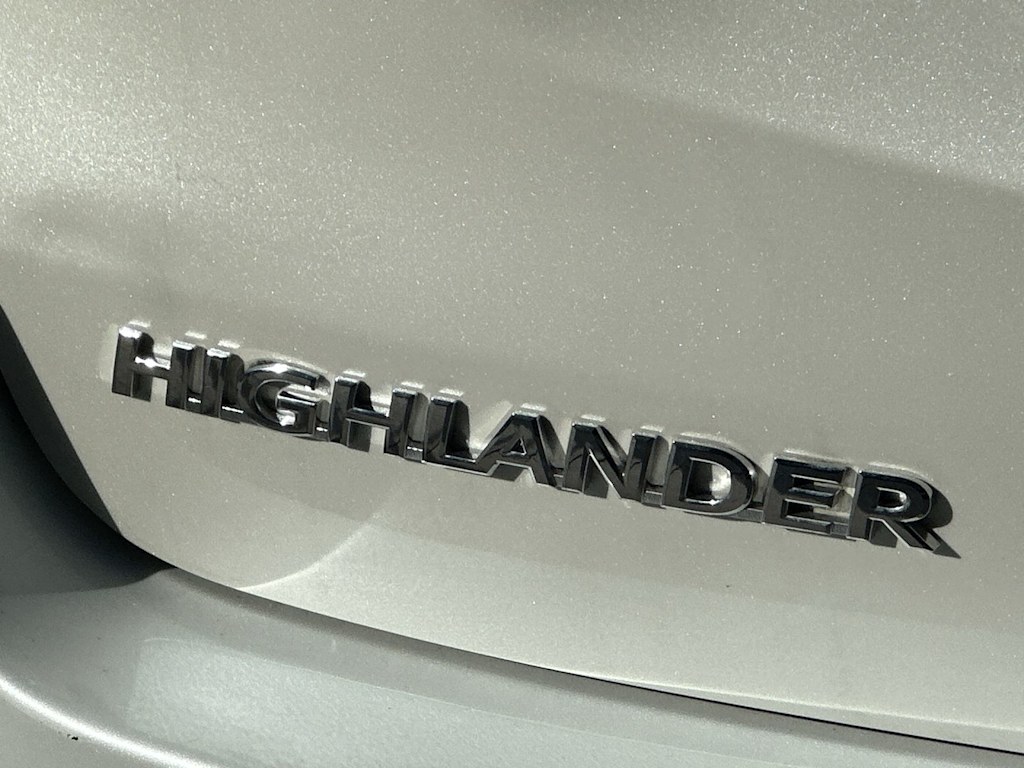 Thumbnail: 2017 Toyota Highlander - 6