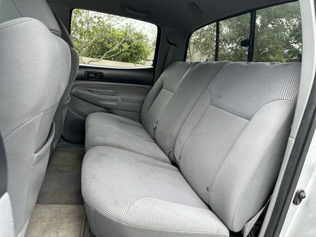 Thumbnail: 2010 Toyota Tacoma - 13