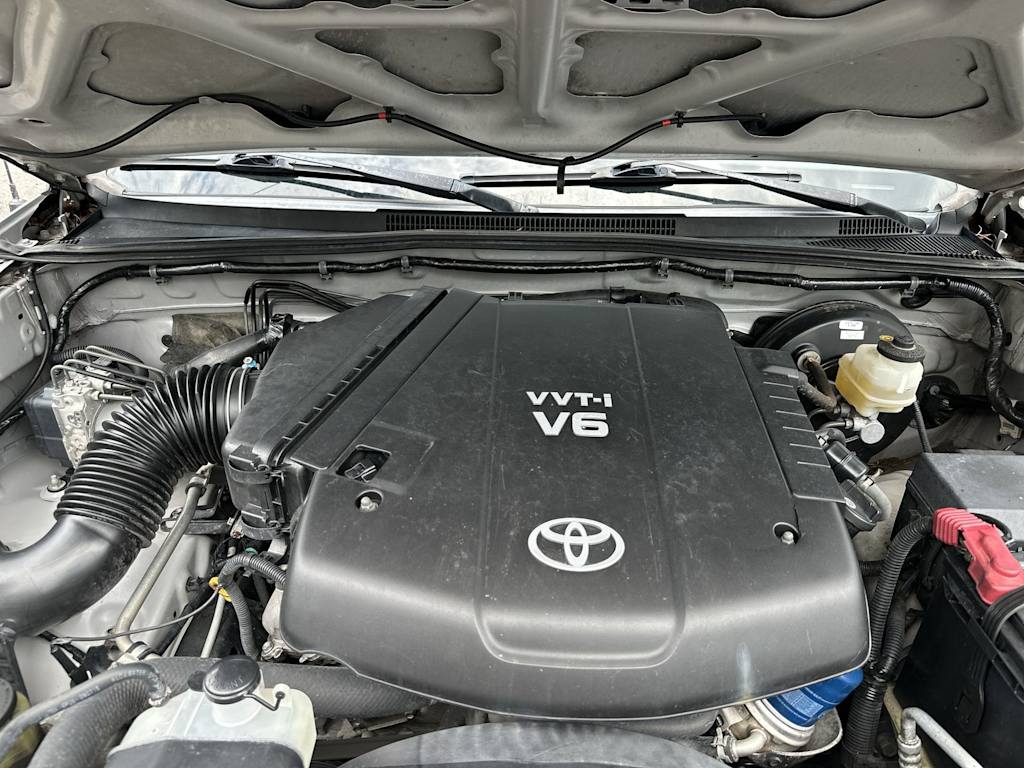 Thumbnail: 2010 Toyota Tacoma - 9