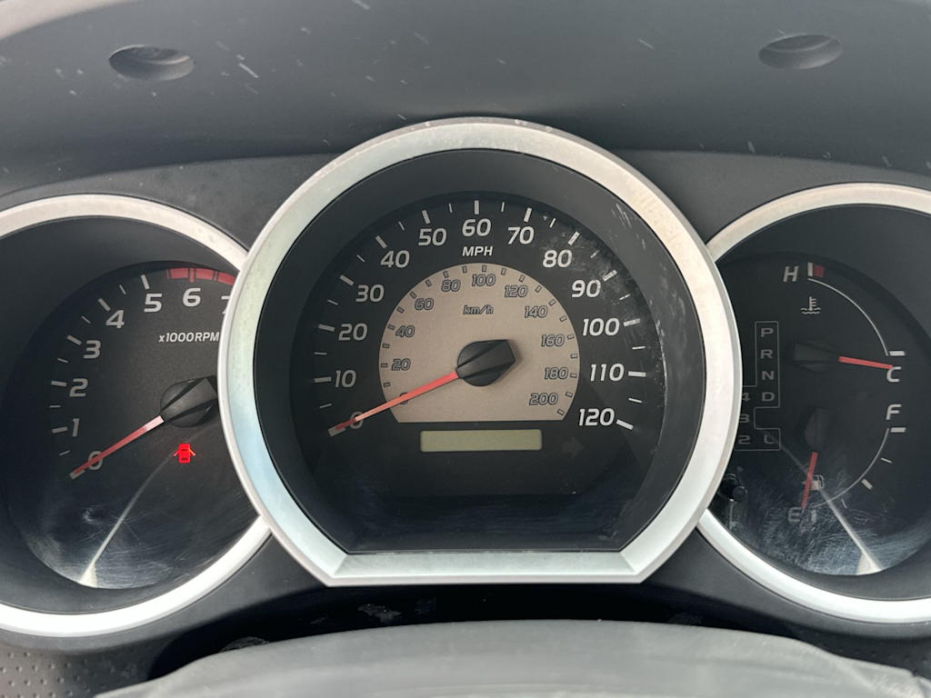 Thumbnail: 2010 Toyota Tacoma - 15