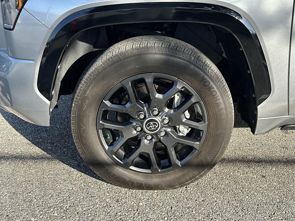 Thumbnail: 2022 Toyota Tundra - 8