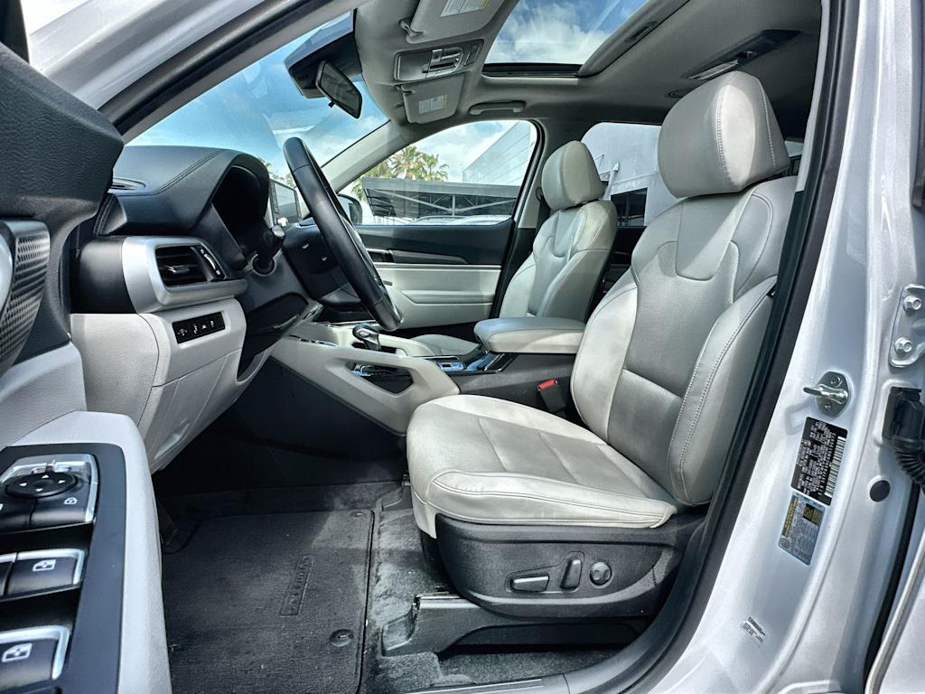 Thumbnail: 2021 Kia Telluride - 12